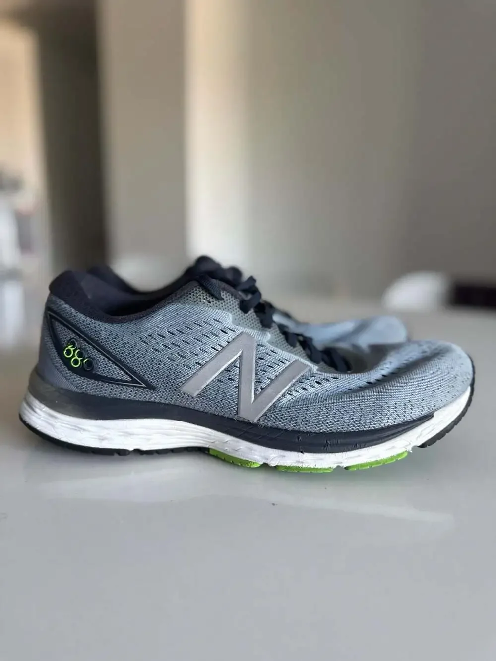 New Balance 880v9 Men's Size 10 Running Shoes Grey Green M880GB9